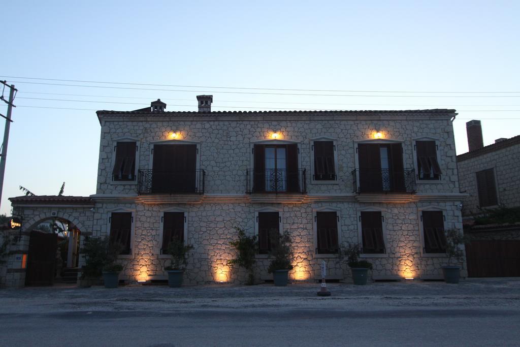 Alacati Koclu Konagi Hotel ภายนอก รูปภาพ