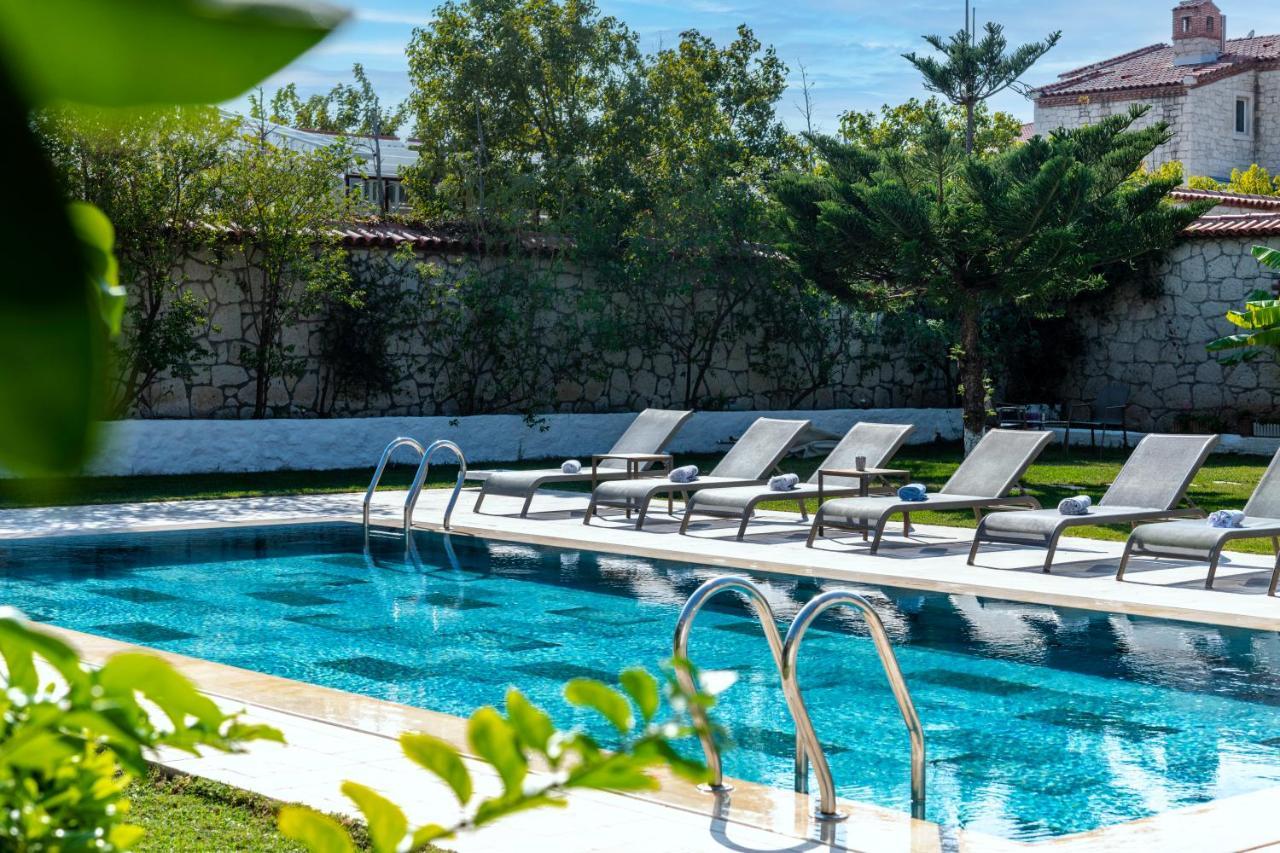 Alacati Koclu Konagi Hotel ภายนอก รูปภาพ