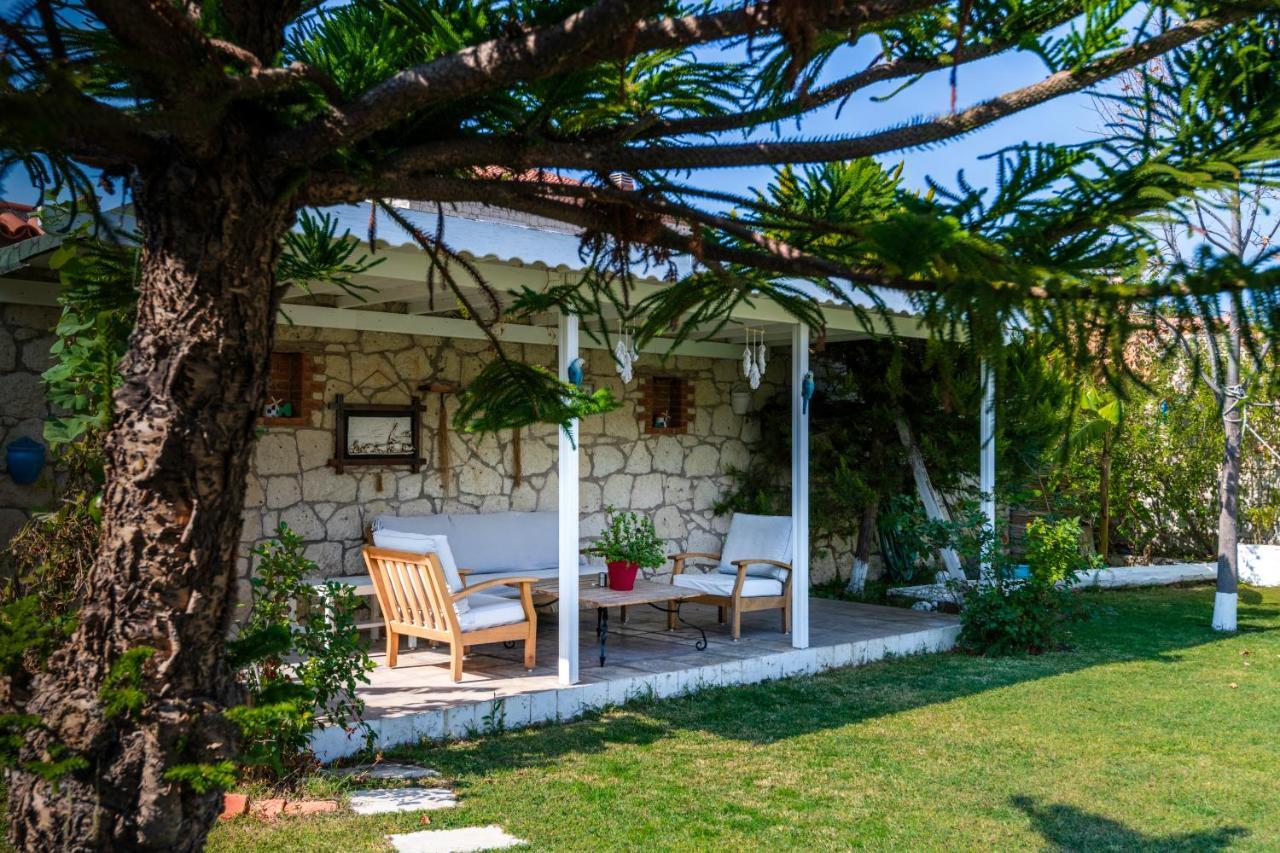 Alacati Koclu Konagi Hotel ภายนอก รูปภาพ