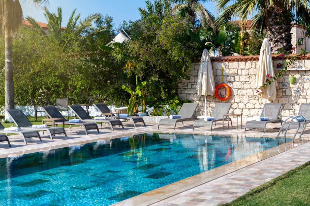Alacati Koclu Konagi Hotel ภายนอก รูปภาพ