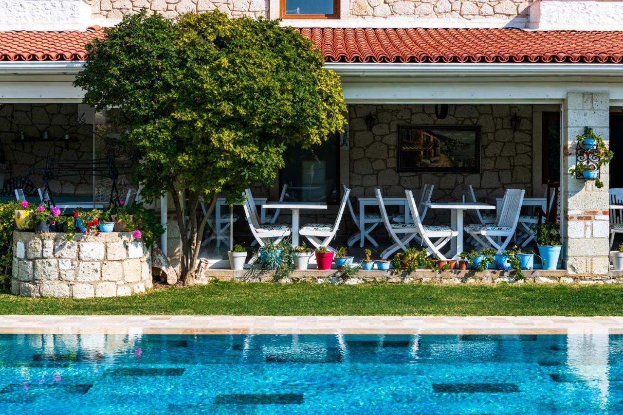 Alacati Koclu Konagi Hotel ภายนอก รูปภาพ